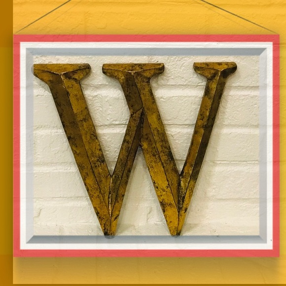 Letter “W” wooden monogram - Picture 9 of 10